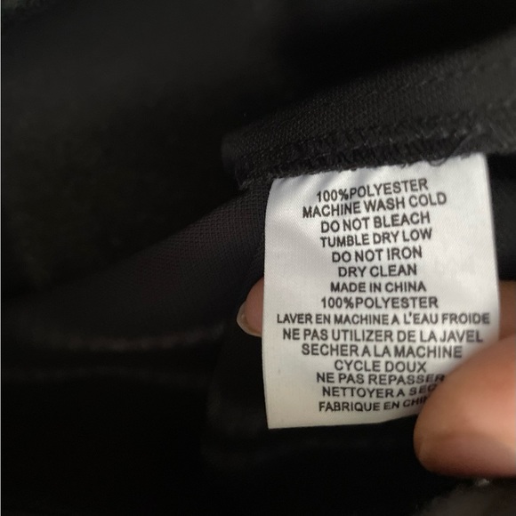 Trina Turk Two Piece Dressy Short‎ Set in Black - Picture 7 of 7